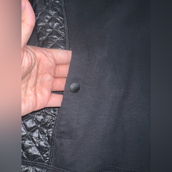 Tommy Bahama Black Aruba Quilted Half Snap Sweatshirt Leopard Size Small EUC - Picture 4 of 9